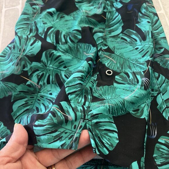 Gradual Shorts Adult M Green Black Leaf Plants Brief Lined Active Stretch Swim - Picture 10 of 10